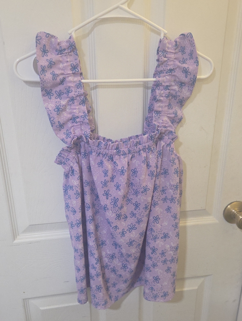 LulaRoe Lilac Floral Ruffle Strap Tank Top. Very Roomy. Can Fit Xs And Small.
